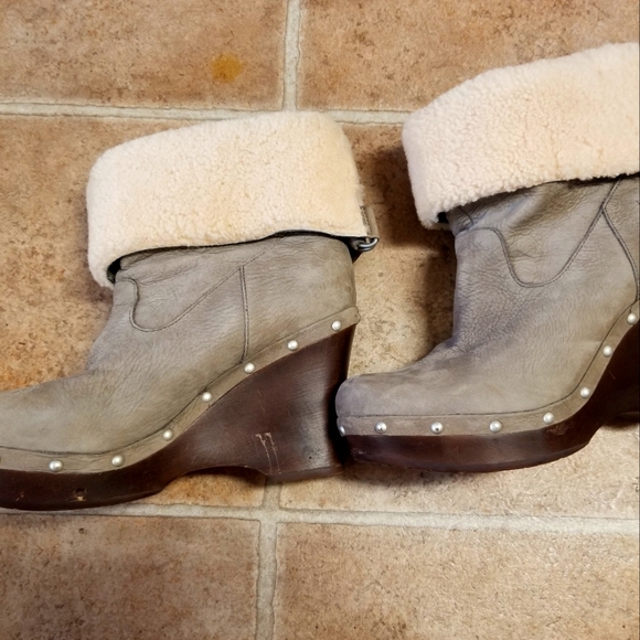UGG Carnagie Womens Mushroom Leather Fold Down Platform Wedge Boots Size 11 - Picture 1 of 5